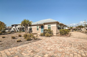 Mexico Beach Getaway with Patio - Steps to Beach!